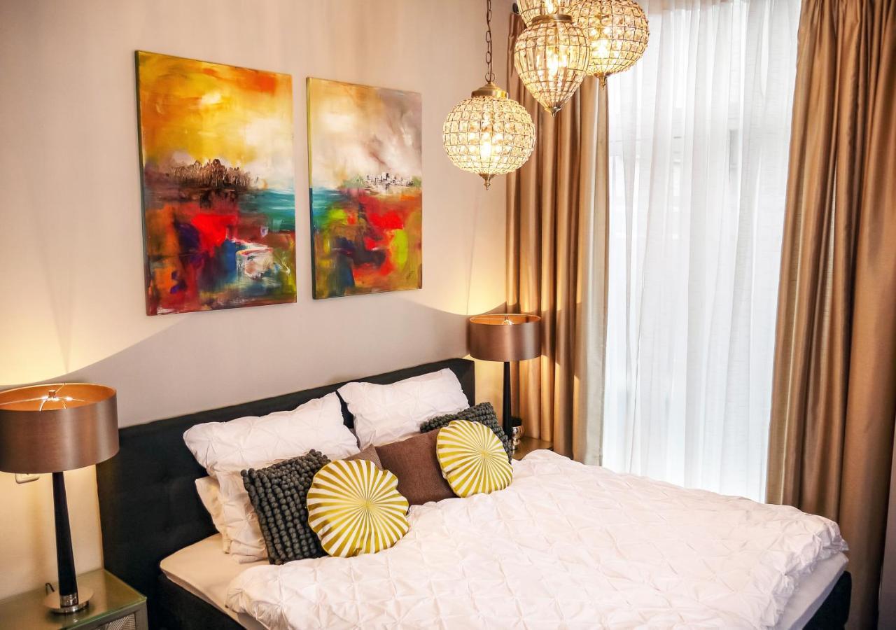 Comfort And Style In Center With Ensuite Bathroom On Schaafenstrasse * Colónia
